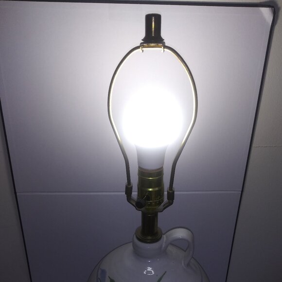 VTG Farmhouse Blue floral White Ceramic Jug Lamp - Picture 2 of 16